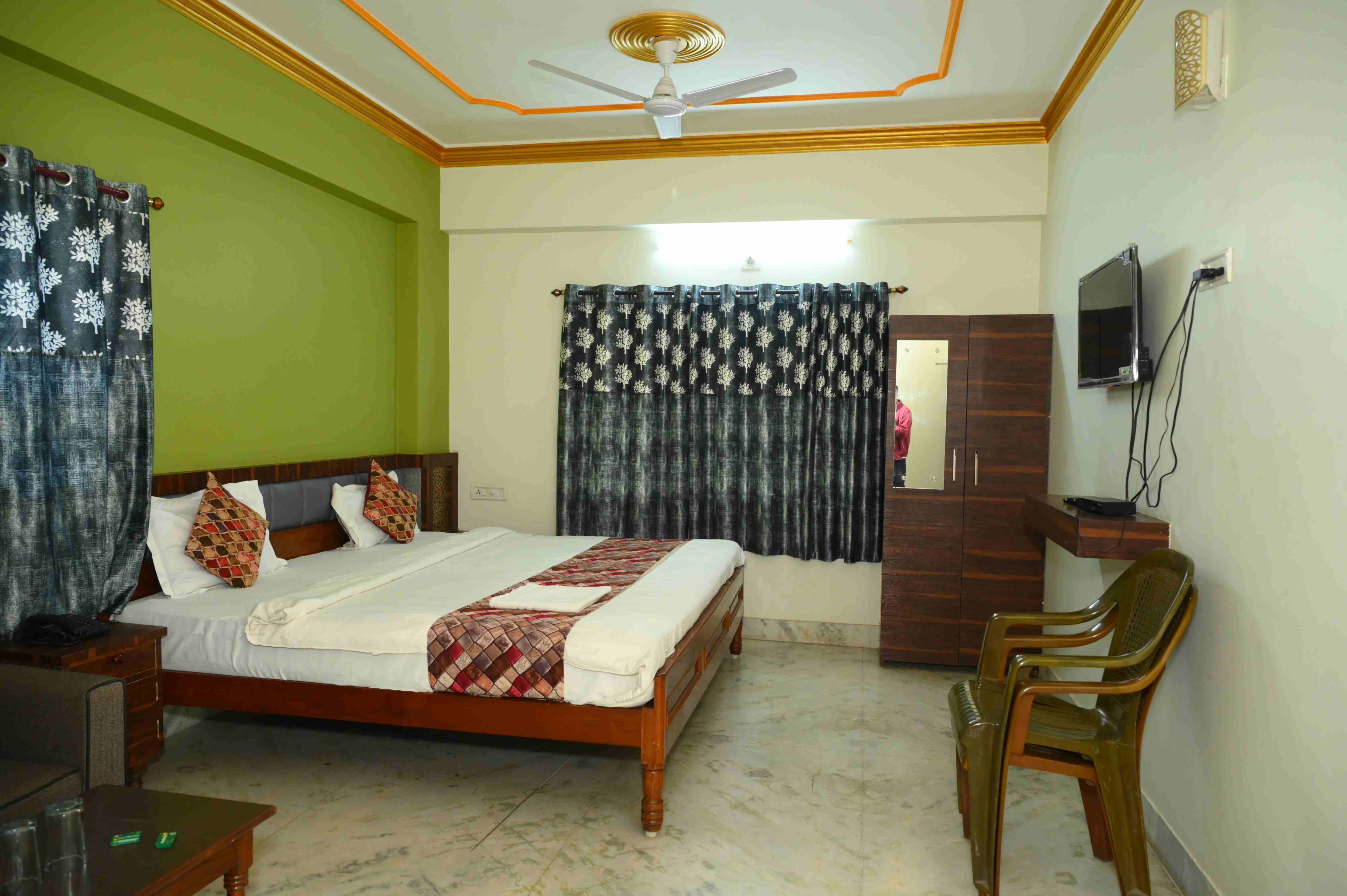 Hotel Madhumala International