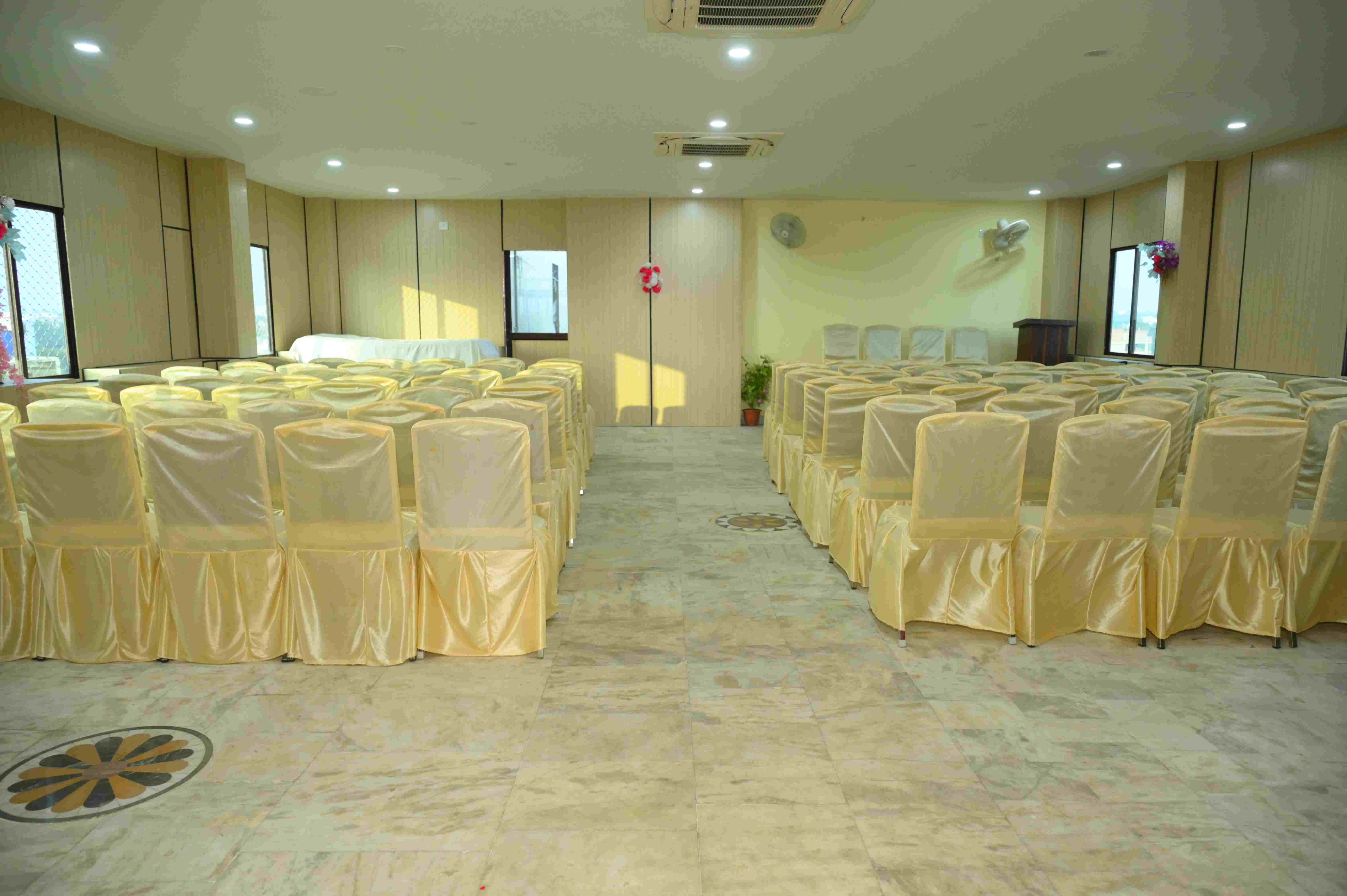 Hotel Madhumala International